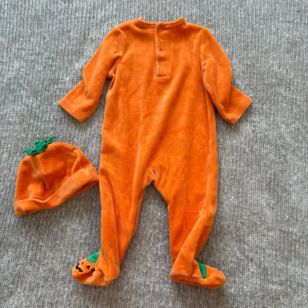 Little Me Pumpkin Halloween Footed‎ Sleeper + Hat 9M Cozy Jack-o-Lantern Costume